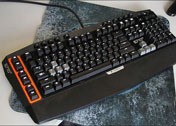 罗技G710+机械键盘
