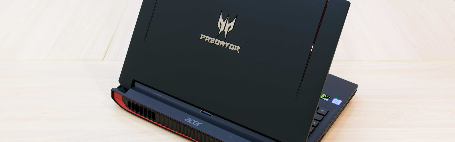 �곞Predator
