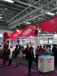 ����չ̨ �����ܶ�