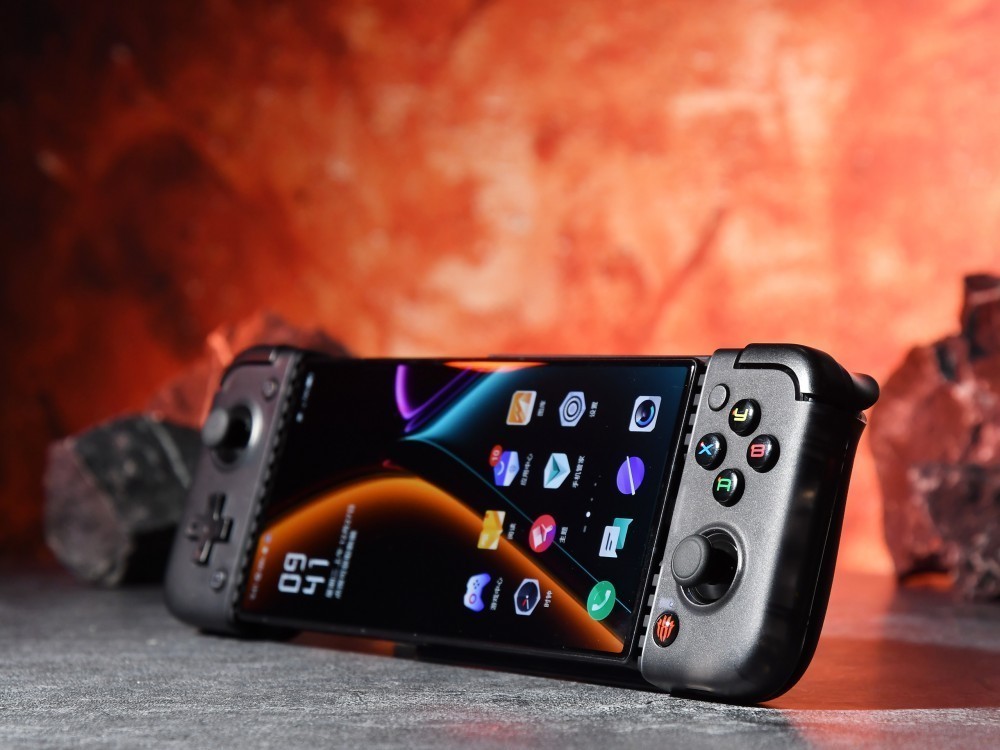 �ֻ��˳���PC��3A���� ��ħ8 Pro+����Ϸ����