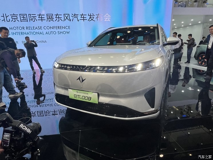 e008չ 6дSUV