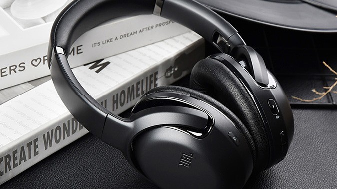 JBL TOUR ONE M2ͼ