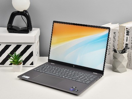 ������Book Pro 16���� ������Ultra��80W�����ͷ� ��Ϸ���ᱡ��ʵ��