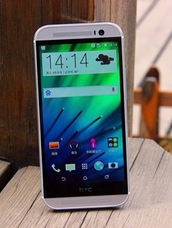 HTC One M8˫ͷ