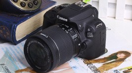 EOS 100D