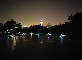 《冬夜海边的路灯》