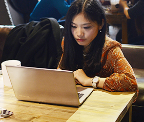 ΢��̸��������Ů���鶫֥KIRA