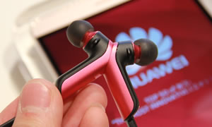 ΪTalkBand N1