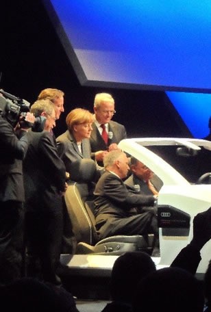 Ӣ����CeBIT���������࿨÷�׳�ϯ