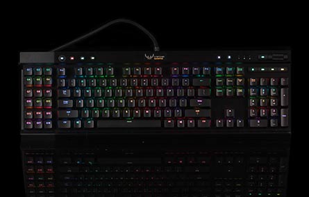  Corsair Gaming K95 RGB)