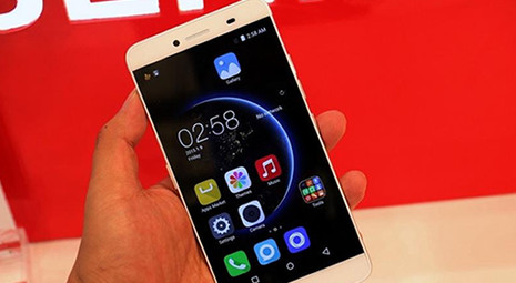 ӡ�ȳ���INTEX�»�AQUA Classic����MWC