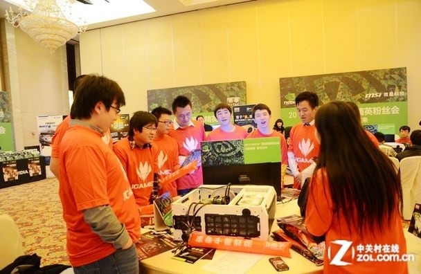 ����У԰��