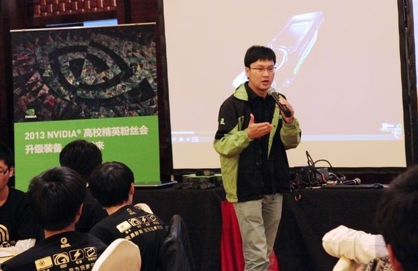 ����У԰��