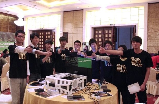 ����У԰��