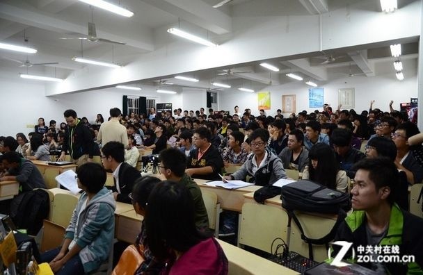 ����У԰��