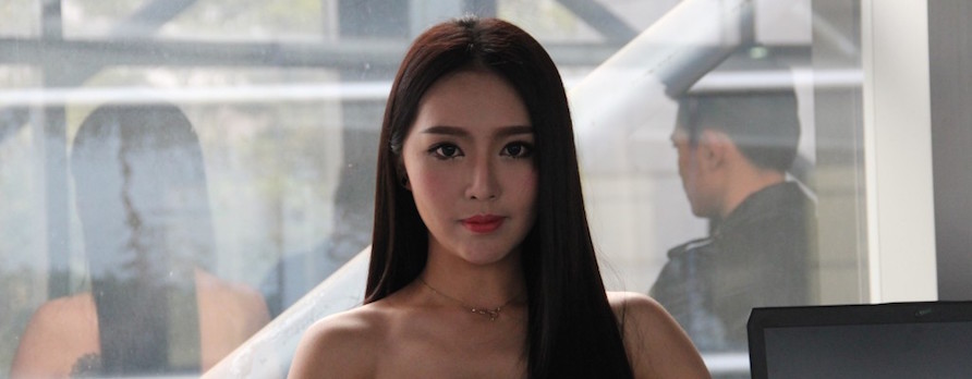 ������Ʒ��������Ůģ��2